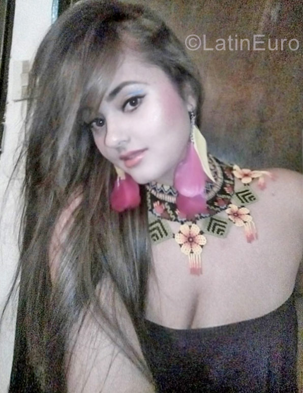 Date this cute Colombia girl Andrea from Medellin CO23130