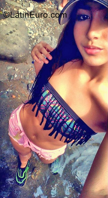 Date this young Colombia girl Adore from Medellin CO23170