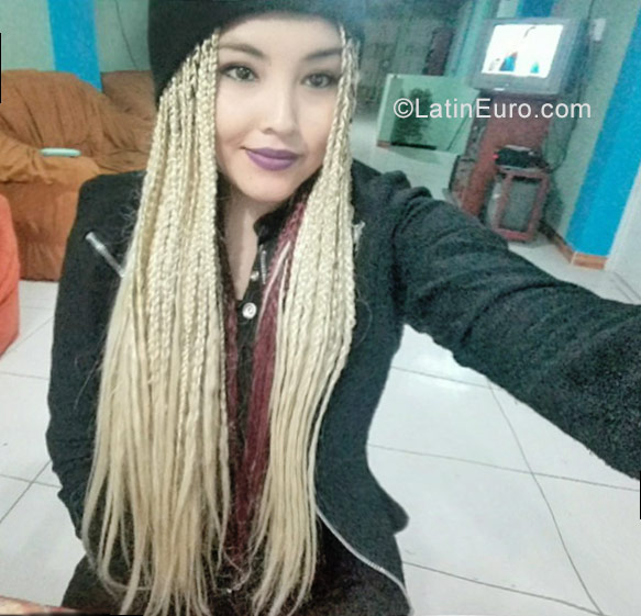 Date this foxy Peru girl Ruth from Lima PE1212