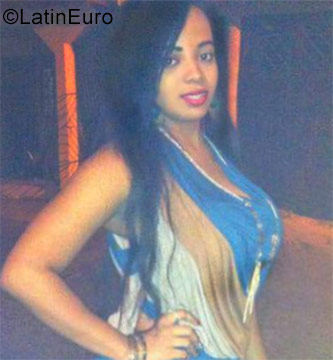 Date this beautiful Dominican Republic girl Julia from Santo Domingo DO31410