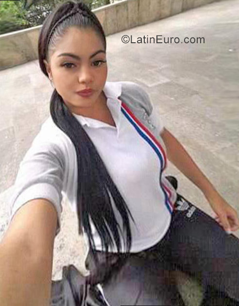 Date this passionate Colombia girl Maria from Medellin CO23357