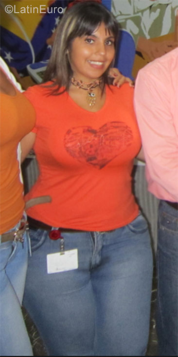 Date this hard body Venezuela girl Zulay from Caracas VE1388
