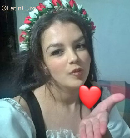 Date this gorgeous Brazil girl Karinia from Curitiba BR10475