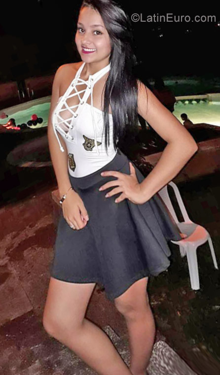 Date this exotic Colombia girl Natalia from Pereira CO23538