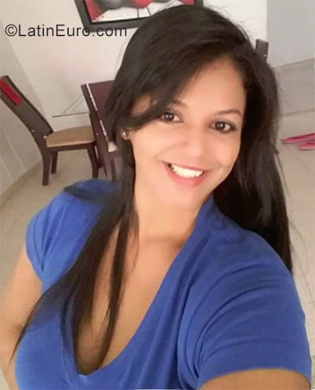Date this charming Colombia girl Yanis from Monteria CO23551