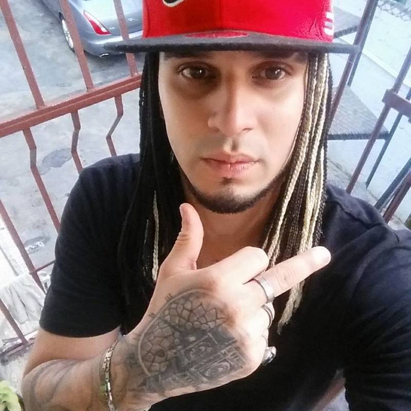 Date this nice looking Dominican Republic man Dorian from Santo Domingo DO31911