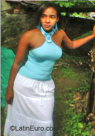 Date this beautiful Colombia girl Francia from Cali CO23616