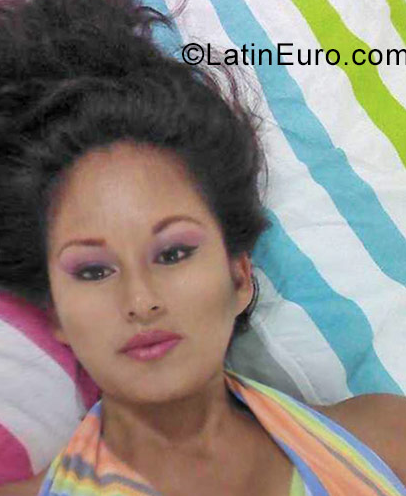 Date this attractive Peru girl Fanely from Trujillo PE1357