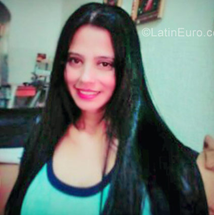 Date this cute Venezuela girl Yolymar from Cabimas VE1505