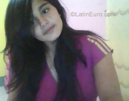 Date this good-looking Peru girl Aysha from Moyobamba PE1250