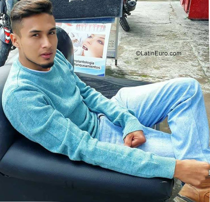 Date this charming Colombia man Juan from Bogota CO23729