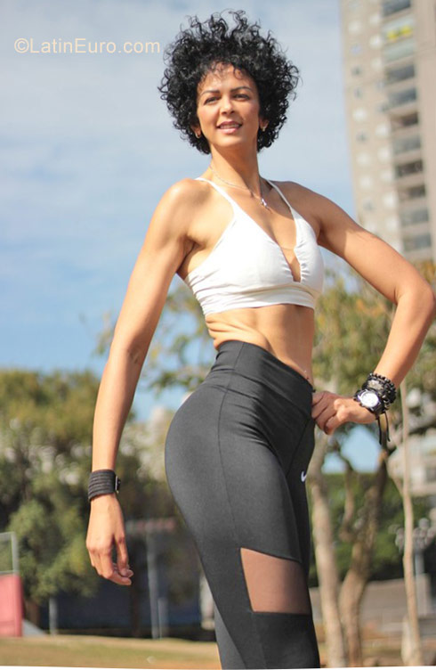 Date this hot Brazil girl Edneide from Barra Dos Coqueiros BR11592