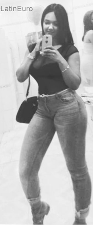 Date this sensual Dominican Republic girl Jenifer from Santiago DO32218