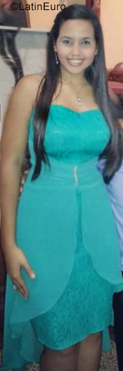 Date this happy Venezuela girl Viannete from Chacao VE1568