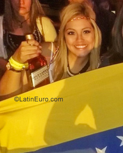 Date this attractive Peru girl Claudia from Lima PE1255