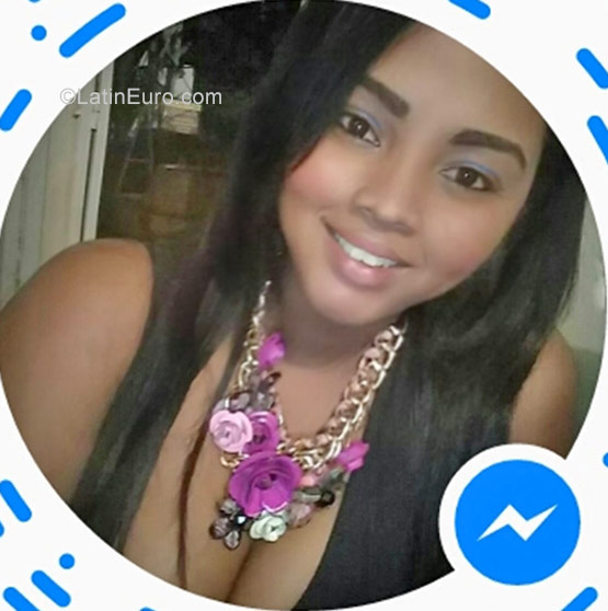 Date this sultry Dominican Republic girl Zahira from Puerto Plata DO32289