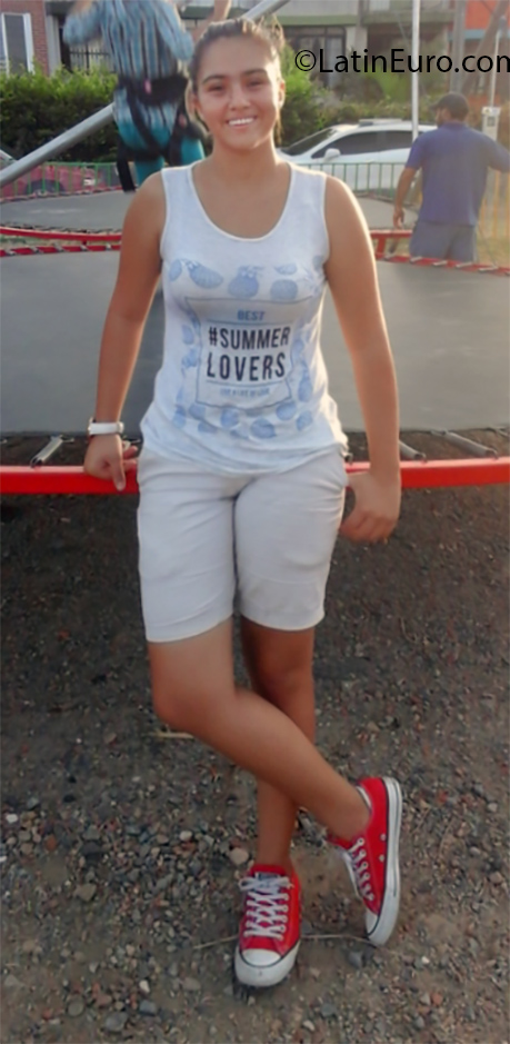 Date this cute Colombia girl Dany from Ibague CO23830