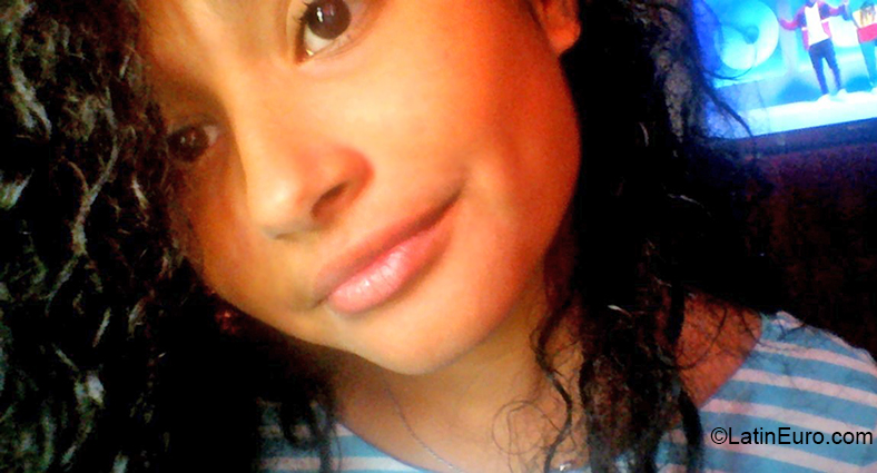 Date this hot Costa Rica girl Janel from San Jose CR359