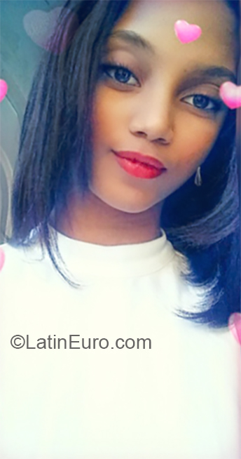 Date this cute Dominican Republic girl Gresbedy from San Pedro De Macoris DO32360