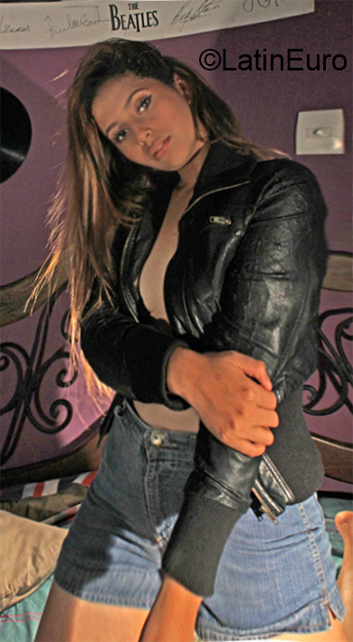 Date this good-looking Venezuela girl Natalia from Maracaibo VE1617