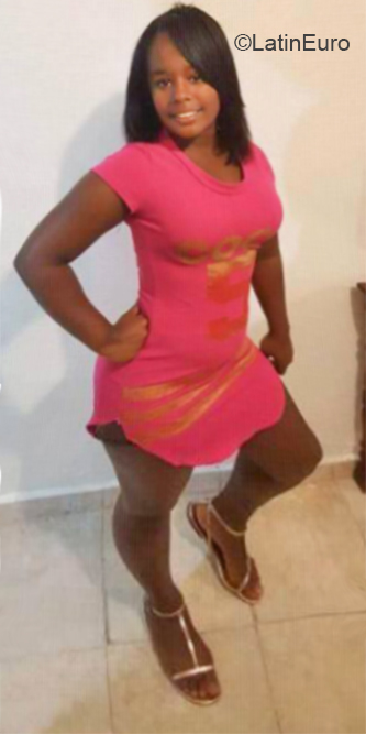Date this sensual Dominican Republic girl Kaila from Santo Domingo DO32415