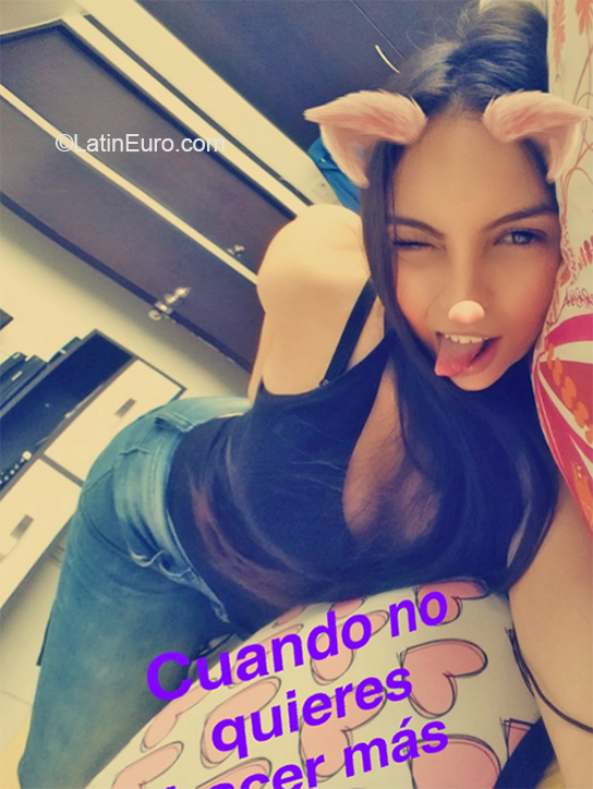 Date this passionate Colombia girl Acda from Medellín CO25306