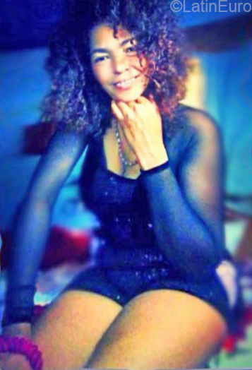 Date this funny Dominican Republic girl Remolia from Moca DO32441