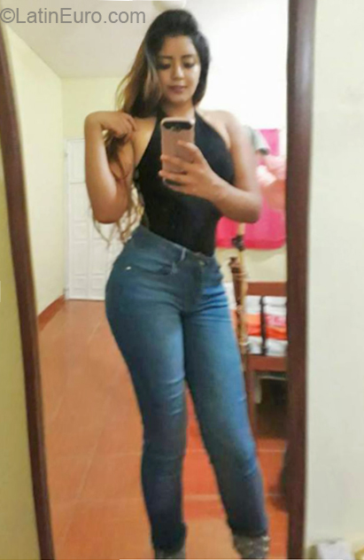 Date this sensual Mexico girl Raquel from Tuxtla MX1587