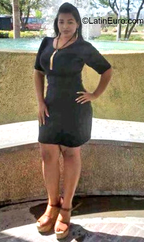 Date this stunning Venezuela girl Elus from Chacao VE4152