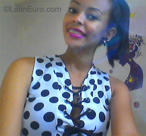 Date this charming Venezuela girl Yudey from Calabozo VE1648
