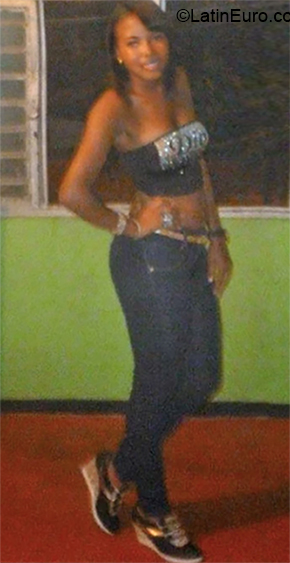 Date this passionate Colombia girl Melissa from Cali CO23933
