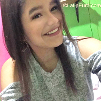 Date this hard body El Salvador girl Laura from El Salvador SV87