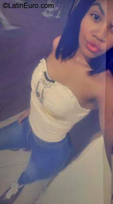 Date this tall Dominican Republic girl Katherinne from Santo Domingo DO34247