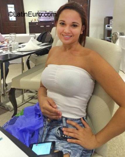 Date this exotic Colombia girl Kelly from Bogota CO23995