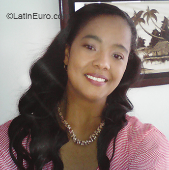 Date this funny Colombia girl Adriana from Bogota CO24014