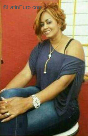 Date this passionate Dominican Republic girl Wenddy from Hato Mayor Del Rey DO32744