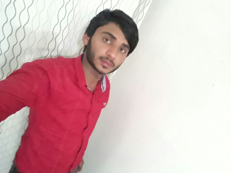 Date this stunning Pakistan man Umii from Sargodha PK171