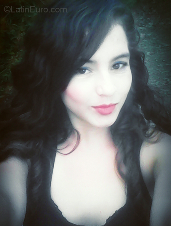 Date this good-looking Colombia girl Camila from Medellin CO24031