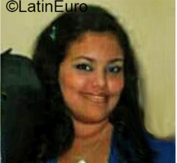 Date this good-looking Venezuela girl Looby from Caracas VE1731