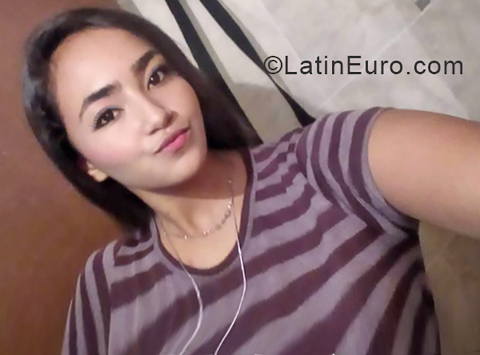 Date this pretty Venezuela girl Lisbeth from Libertador VE1764