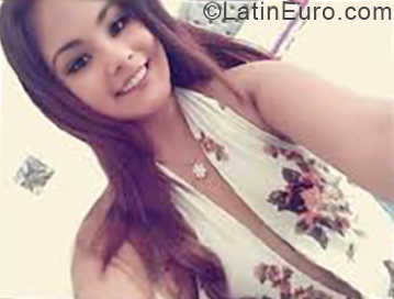 Date this hard body Colombia girl Carolina from Cartagena CO24093