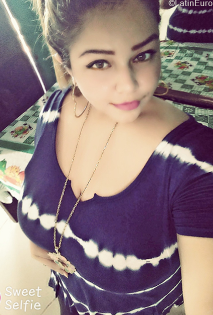Date this pretty Nicaragua girl Elena from Managua NI209