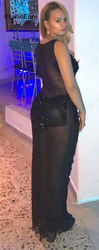 Date this gorgeous Colombia girl Michel from Medellin CO24131