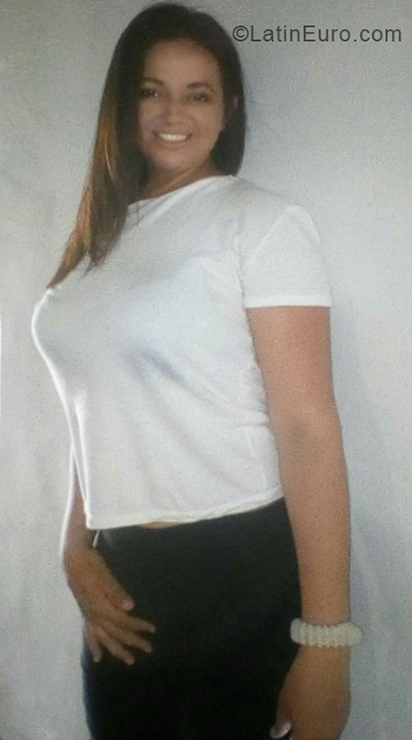 Date this passionate Venezuela girl Narkia from Araure VE1793