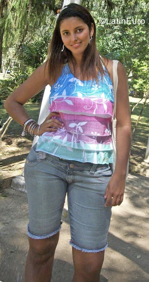 Date this lovely Brazil girl Lucia from Rio de Janeiro BR10618