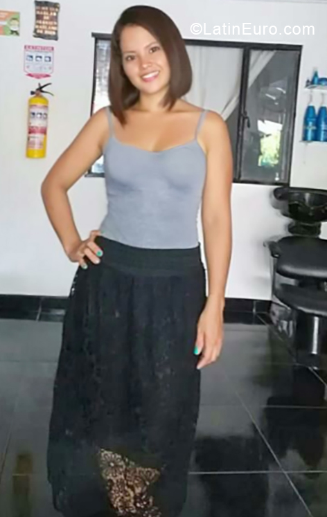 Date this charming Colombia girl Maria from Bogota CO24149