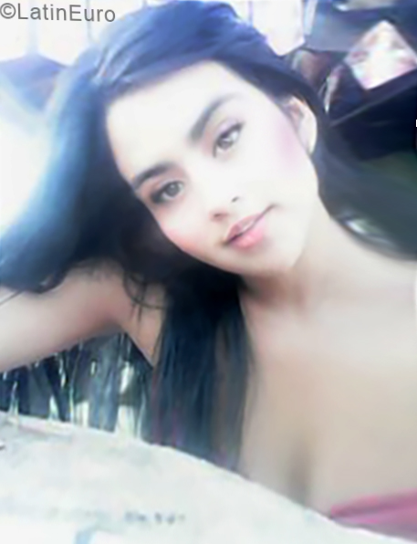 Date this hot Colombia girl Estefany from Medellin CO24170