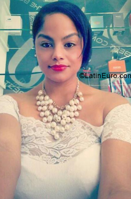 Date this beautiful Dominican Republic girl Annie from Santiago DO32952