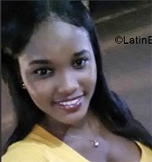 Date this beautiful Dominican Republic girl Yokarie from Santo Domingo DO33023