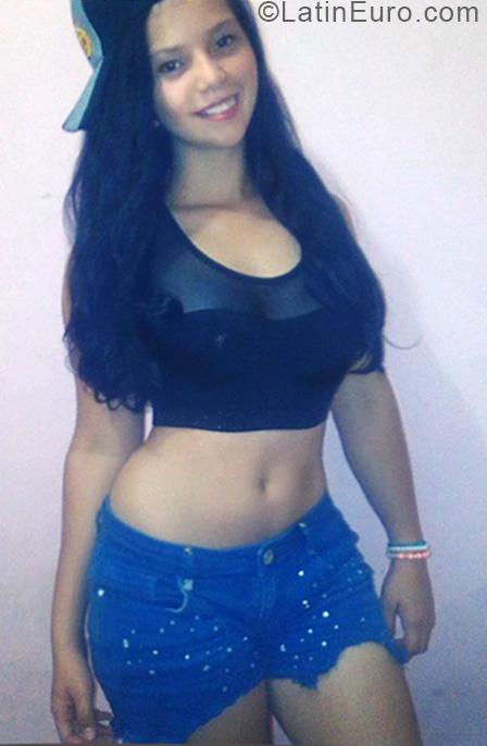 Date this sultry Colombia girl MICHELL from Cucuta CO24213